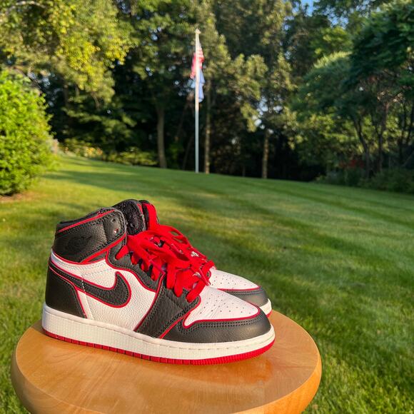 Nike Air Jordan 1 Retro High OG BG Bloodline Men's Shoes - Size 5 - Ships Now - Picture 1 of 10